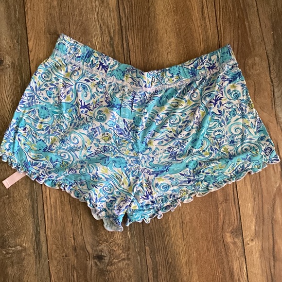 lily Pulitzer shorts - Picture 2 of 4